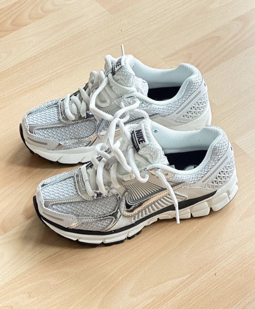 NIKE VOMERO 5