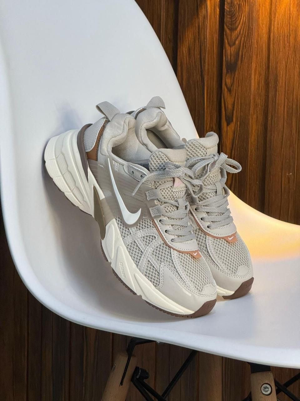 NIKE V2k