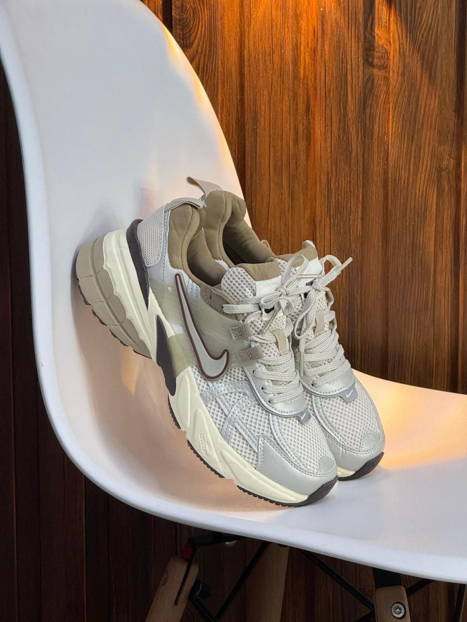 NIKE V2k