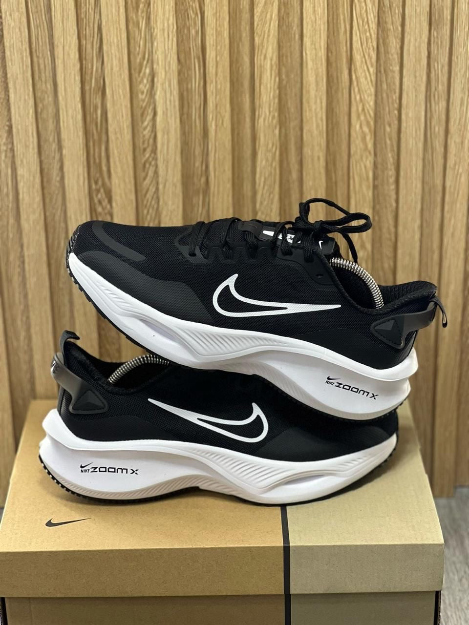 NIKE ZOOM X